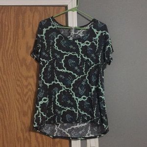 Lularoe classic tee
